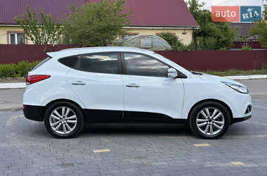 Позашляховик / Кросовер Hyundai ix35 2010 в 