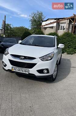 Внедорожник / Кроссовер Hyundai ix35 2011 в 