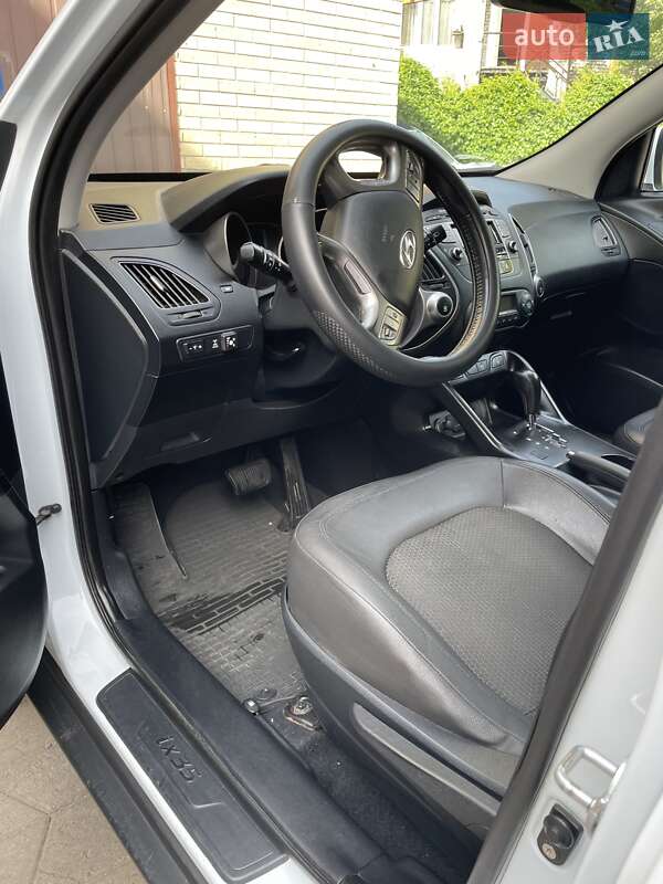 Внедорожник / Кроссовер Hyundai ix35 2011 в Днепре фото 12 Внедорожник / Кроссовер Hyundai ix35 2011 в Днепре