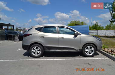 Позашляховик / Кросовер Hyundai ix35 2010 в 