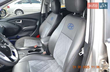 Позашляховик / Кросовер Hyundai ix35 2010 в 