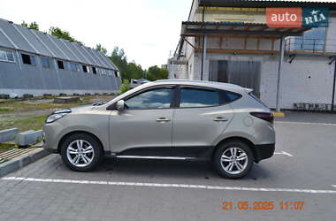 Позашляховик / Кросовер Hyundai ix35 2010 в 