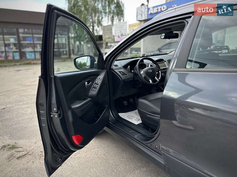 Внедорожник / Кроссовер Hyundai ix35 2011 в Сумах