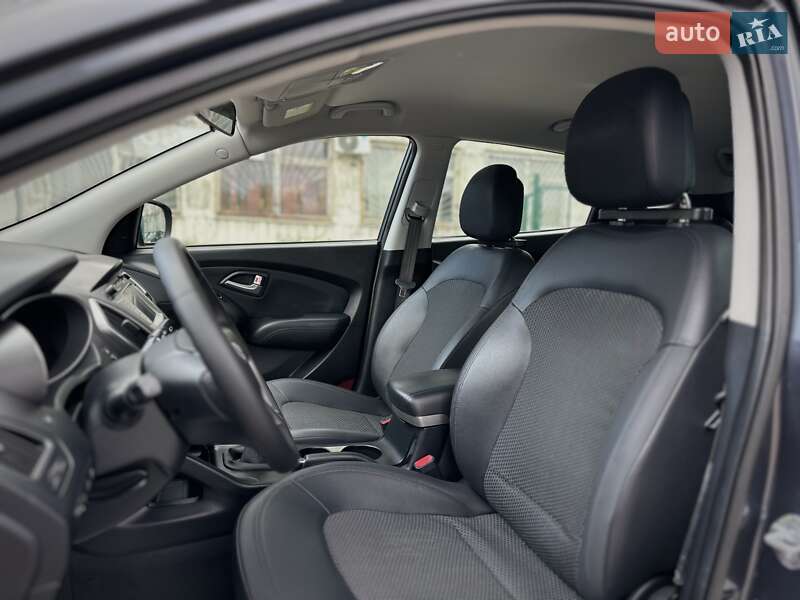 Внедорожник / Кроссовер Hyundai ix35 2011 в Сумах