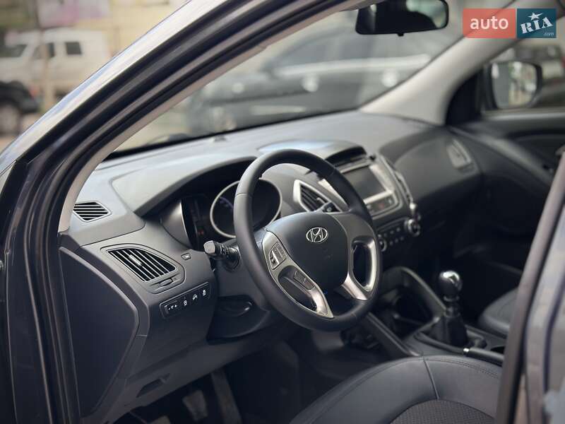 Внедорожник / Кроссовер Hyundai ix35 2011 в Сумах