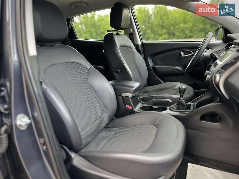 Внедорожник / Кроссовер Hyundai ix35 2011 в Сумах