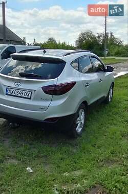 Внедорожник / Кроссовер Hyundai ix35 2012 в 