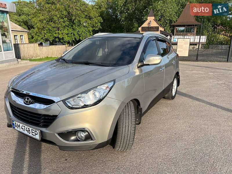 Внедорожник / Кроссовер Hyundai ix35 2011 в Радомышле