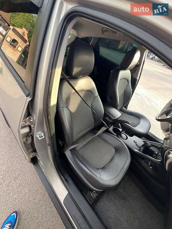 Внедорожник / Кроссовер Hyundai ix35 2011 в Радомышле