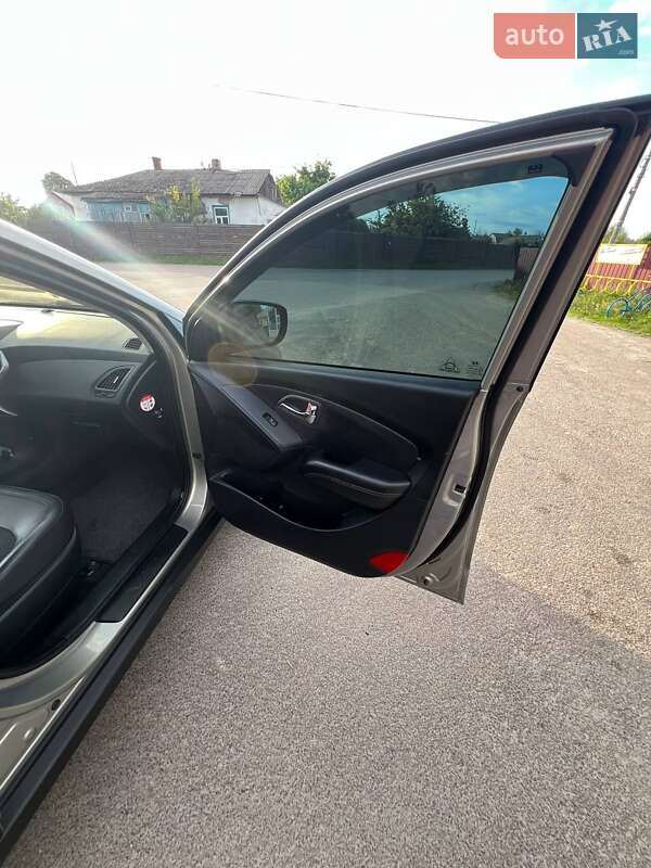 Внедорожник / Кроссовер Hyundai ix35 2011 в Радомышле