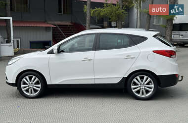 Позашляховик / Кросовер Hyundai ix35 2012 в 