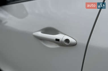 Позашляховик / Кросовер Hyundai ix35 2012 в 