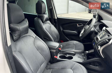 Позашляховик / Кросовер Hyundai ix35 2012 в 