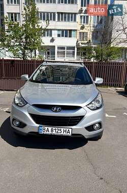 Позашляховик / Кросовер Hyundai ix35 2012 в 