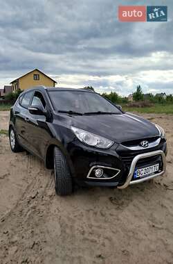 Внедорожник / Кроссовер Hyundai ix35 2010 в 