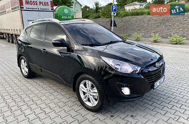 Внедорожник / Кроссовер Hyundai ix35 2010 в 