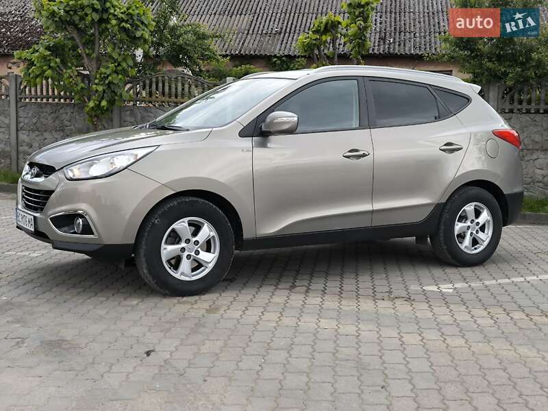 Внедорожник / Кроссовер Hyundai ix35 2010 в Городке