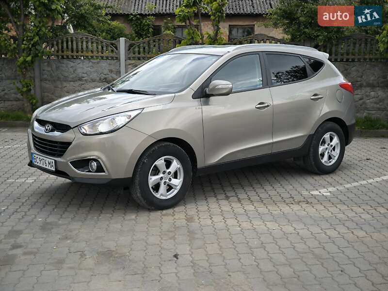 Внедорожник / Кроссовер Hyundai ix35 2010 в Городке
