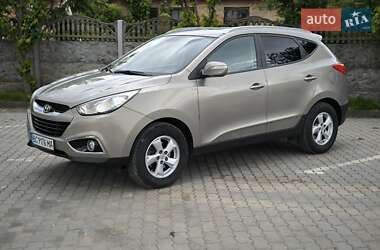 Внедорожник / Кроссовер Hyundai ix35 2010 в 