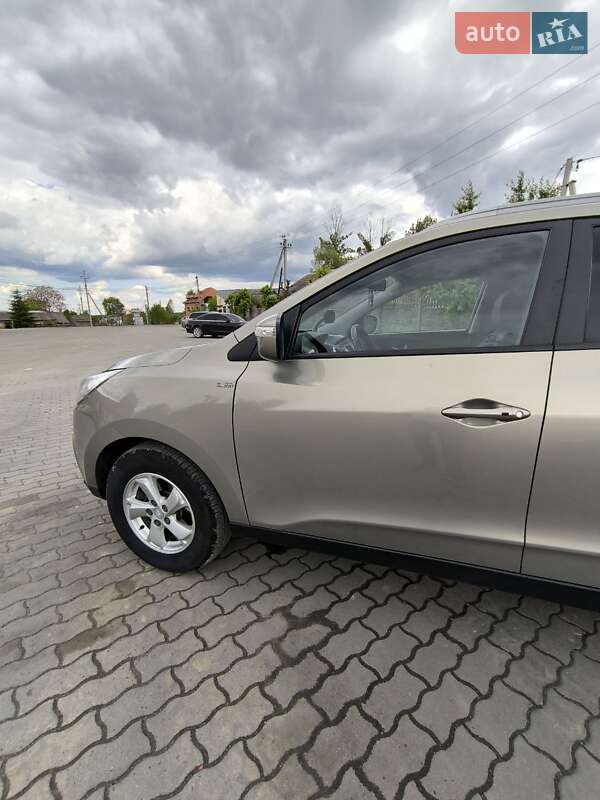 Внедорожник / Кроссовер Hyundai ix35 2010 в Городке