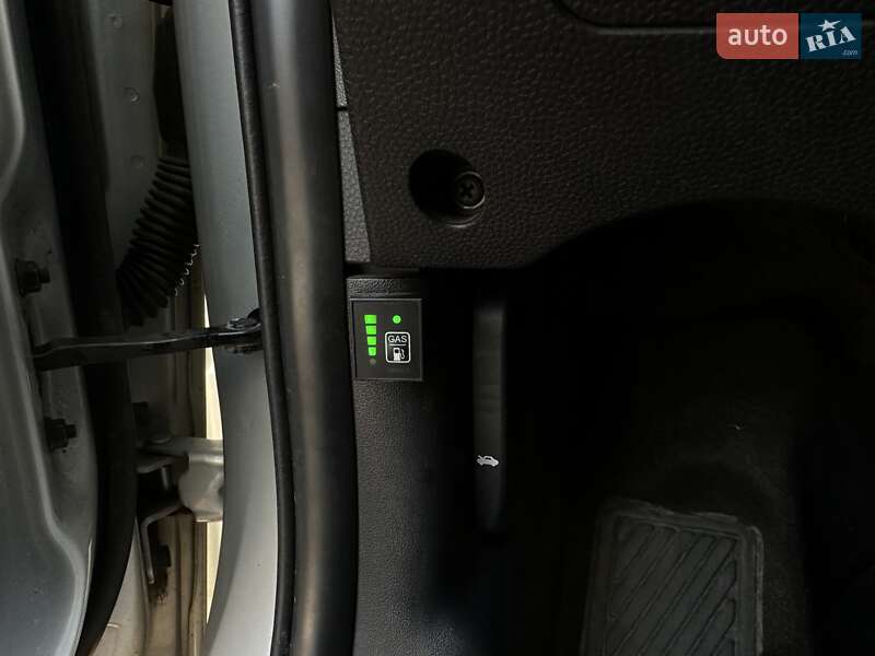 Позашляховик / Кросовер Hyundai ix35 2010 в Києві