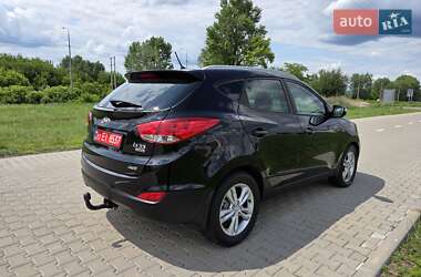Внедорожник / Кроссовер Hyundai ix35 2012 в 