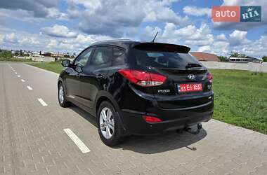 Внедорожник / Кроссовер Hyundai ix35 2012 в 