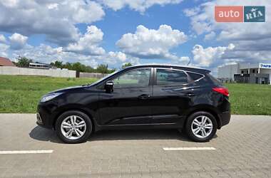 Внедорожник / Кроссовер Hyundai ix35 2012 в 