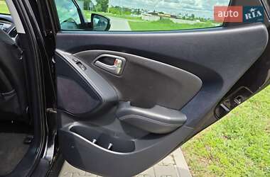 Внедорожник / Кроссовер Hyundai ix35 2012 в 