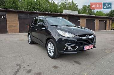 Внедорожник / Кроссовер Hyundai ix35 2011 в 