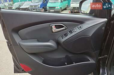 Внедорожник / Кроссовер Hyundai ix35 2011 в 