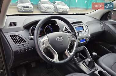 Внедорожник / Кроссовер Hyundai ix35 2011 в 