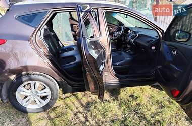 Внедорожник / Кроссовер Hyundai ix35 2012 в 