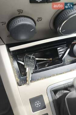 Внедорожник / Кроссовер Hyundai ix35 2013 в 