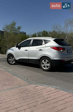 Позашляховик / Кросовер Hyundai ix35 2011 в 