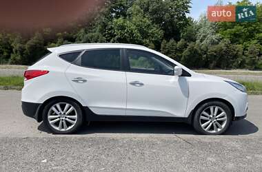 Внедорожник / Кроссовер Hyundai ix35 2011 в 
