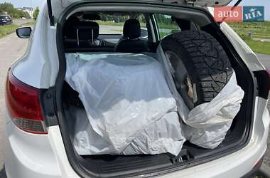 Внедорожник / Кроссовер Hyundai ix35 2011 в 
