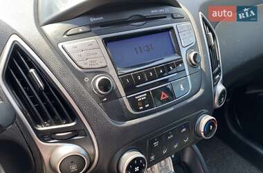 Внедорожник / Кроссовер Hyundai ix35 2012 в 