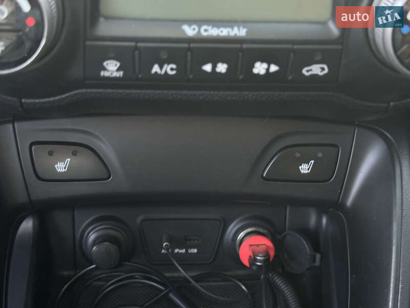 Позашляховик / Кросовер Hyundai ix35 2010 в Кам'янському