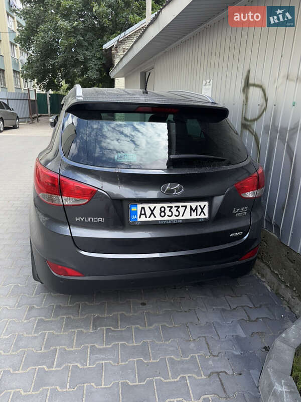 Позашляховик / Кросовер Hyundai ix35 2010 в Харкові