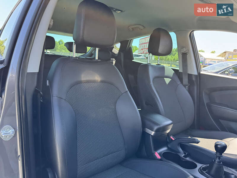 Внедорожник / Кроссовер Hyundai ix35 2013 в Стрые