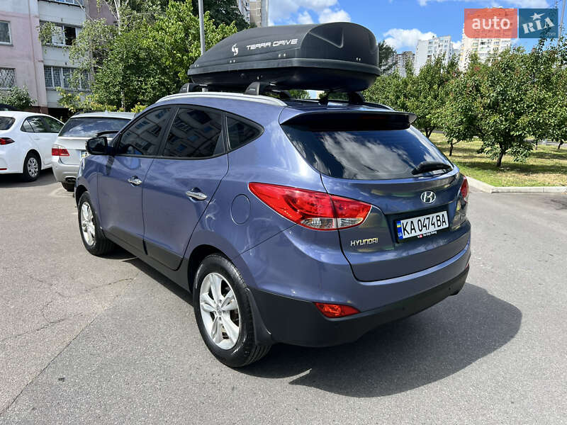 Внедорожник / Кроссовер Hyundai ix35 2011 в Киеве
