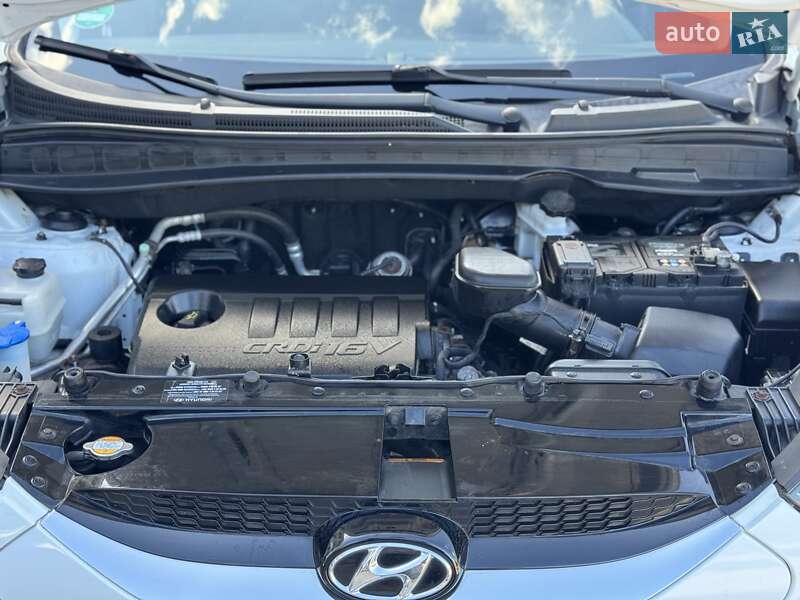 Позашляховик / Кросовер Hyundai ix35 2010 в Сумах