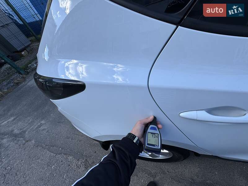 Позашляховик / Кросовер Hyundai ix35 2010 в Сумах