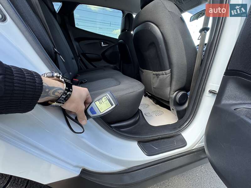 Позашляховик / Кросовер Hyundai ix35 2010 в Сумах