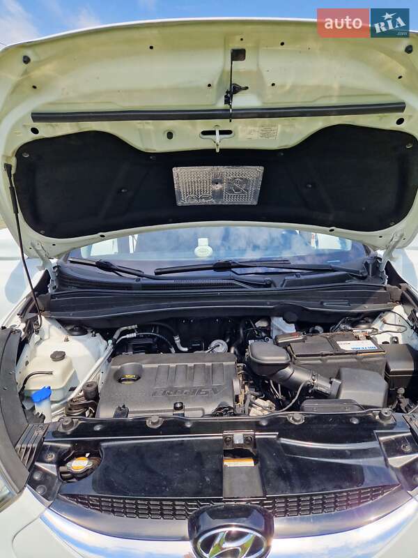 Внедорожник / Кроссовер Hyundai ix35 2011 в Чернигове