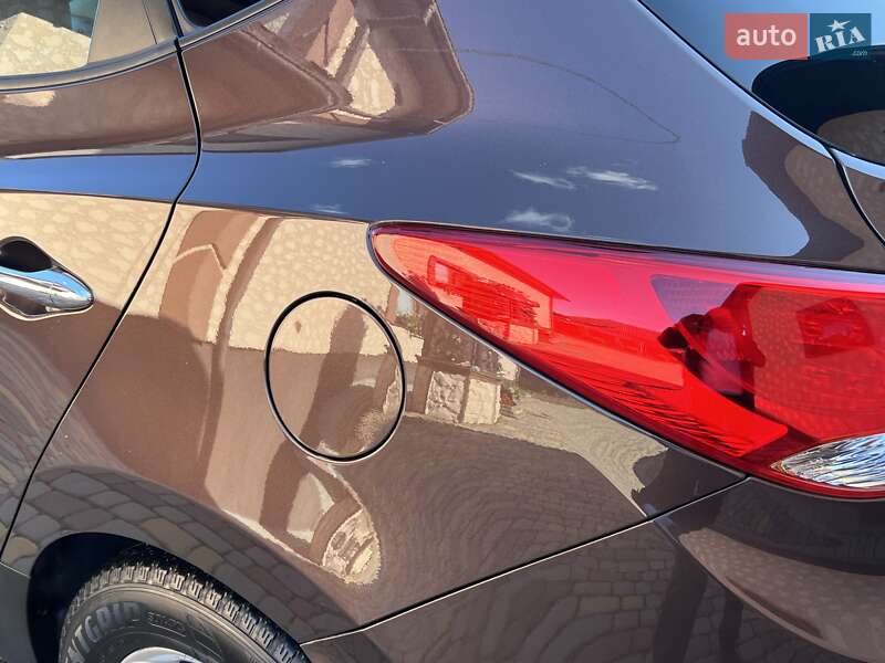 Внедорожник / Кроссовер Hyundai ix35 2010 в Ивано-Франковске