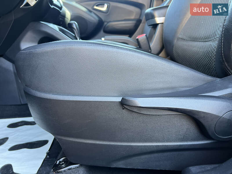 Внедорожник / Кроссовер Hyundai ix35 2010 в Ивано-Франковске