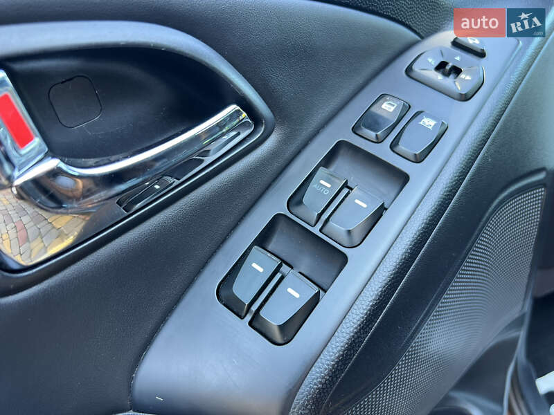 Внедорожник / Кроссовер Hyundai ix35 2010 в Ивано-Франковске