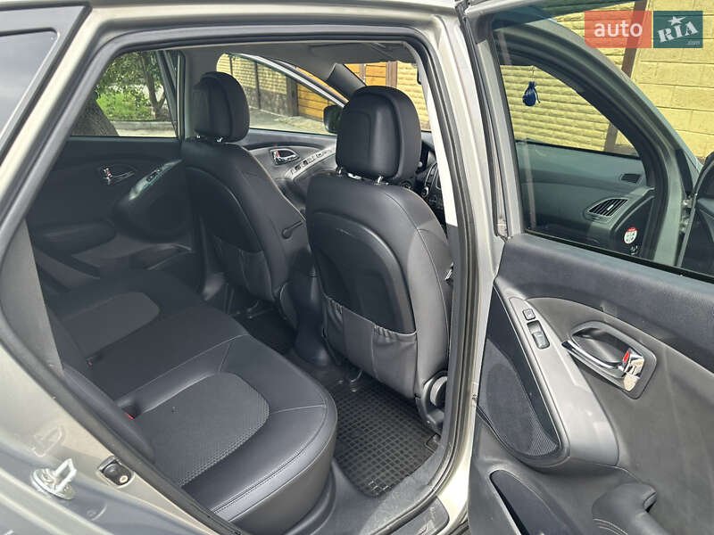 Внедорожник / Кроссовер Hyundai ix35 2011 в Харькове